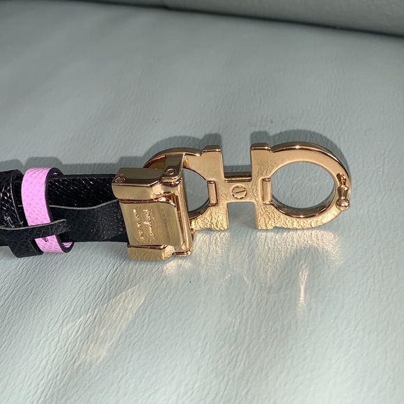 Salvatore Ferragamo Gancini Reversible Leather Belt - Picture 4 of 11